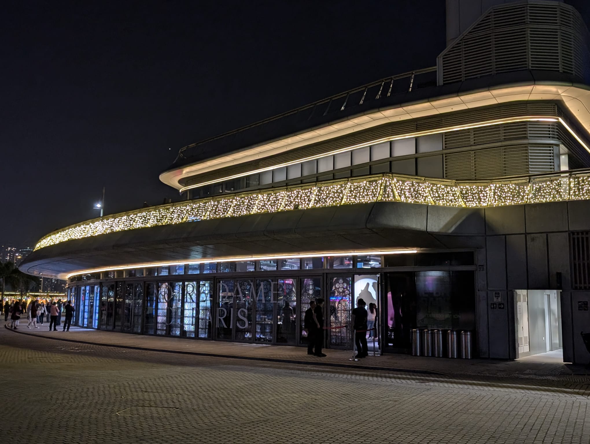 Notre Dame de Paris - Hong Kong 1